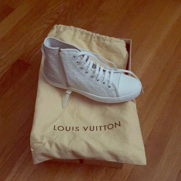 White Louis Vuitton Sneakers - Picture 1 of 4